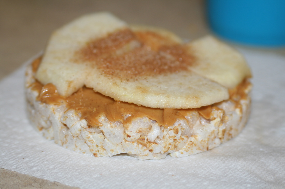 Loaded Rice Cakes- A Gluten, Dairy, Egg Free Snack or Breakfast Idea